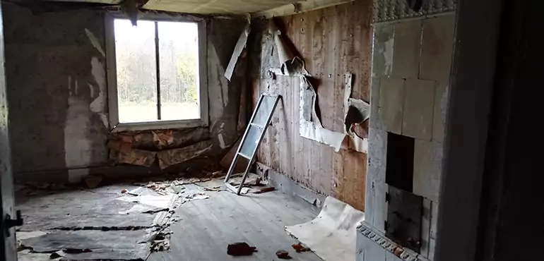 Why Selling a Distressed House Through Traditional Methods Fails in Georgia